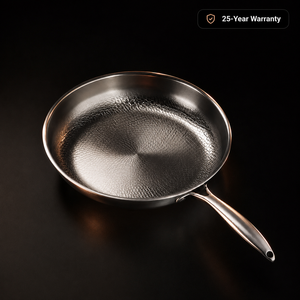 TETSU EN hand-hammered titanium skillet